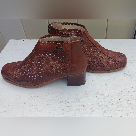 Brown Ankle boots - Picture 14 of 15